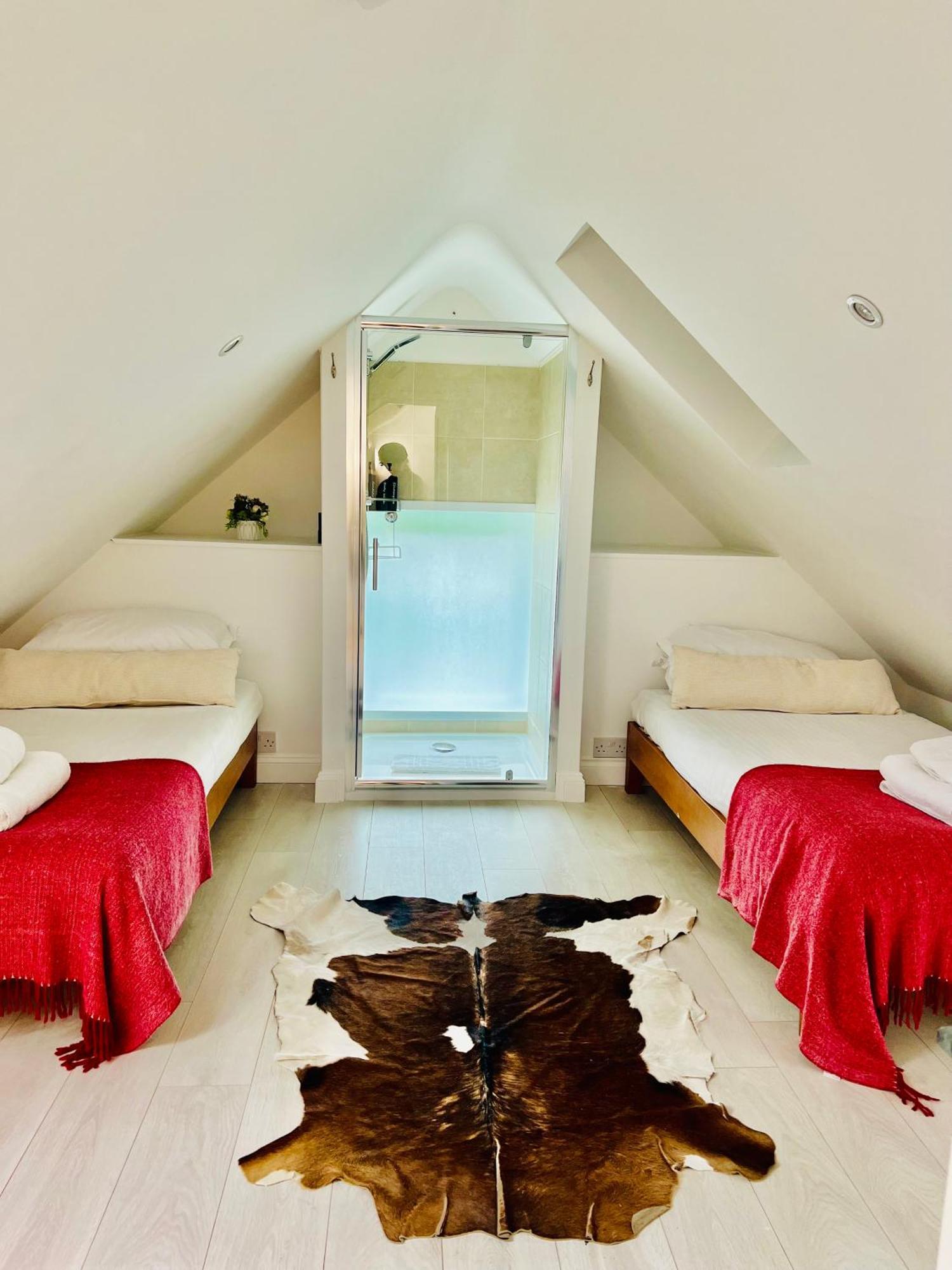 Castleford Cottage , Lowermill Estate Somerford Keynes المظهر الخارجي الصورة